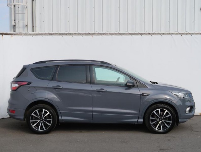 Ford Kuga  2.0 TDCi ST-Line