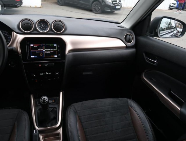 Suzuki Vitara  1.6 VVT 