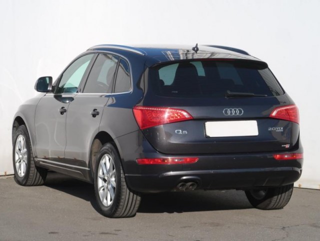 Audi Q5  2.0 TDI 