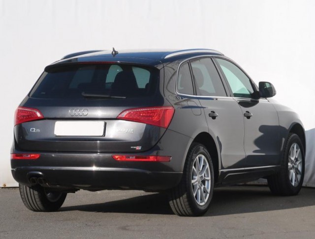 Audi Q5  2.0 TDI 