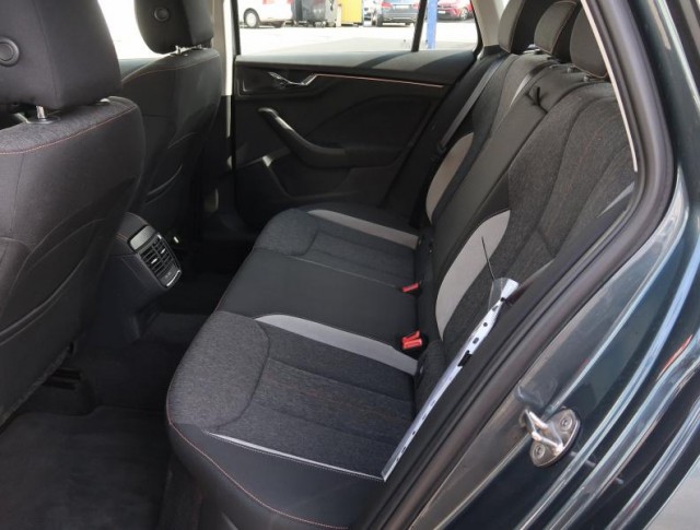 Škoda Kamiq  1.0 TSI Style