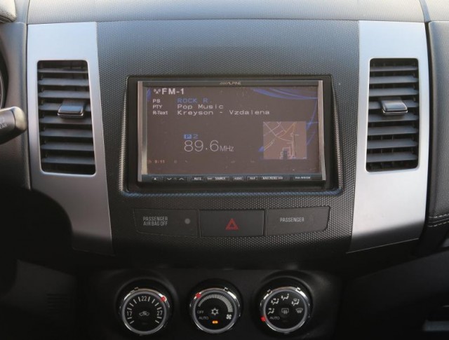 Mitsubishi Outlander  2.2 DI-D 