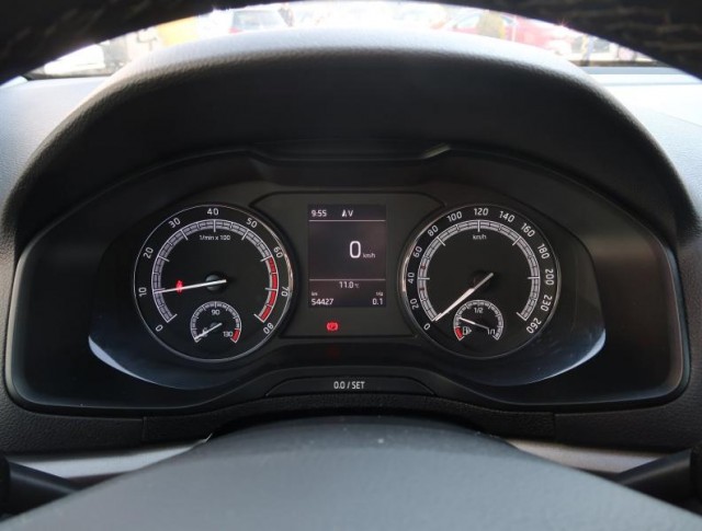 Škoda Karoq  1.0 TSI Ambition Plus