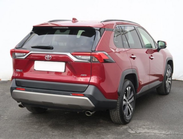 Toyota RAV 4  2.0 Valvematic Selection