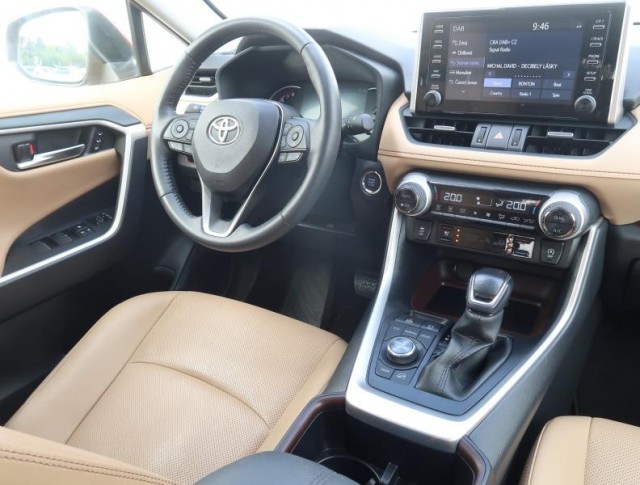 Toyota RAV 4  2.0 Valvematic Selection