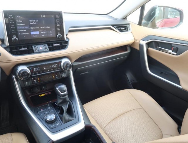 Toyota RAV 4  2.0 Valvematic Selection