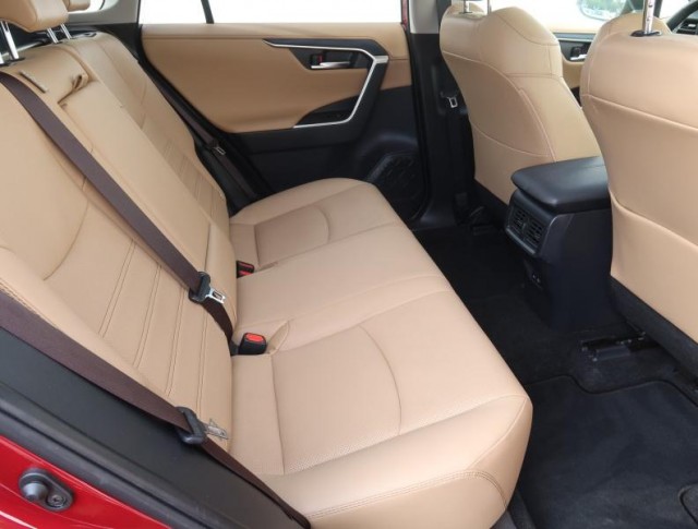 Toyota RAV 4  2.0 Valvematic Selection