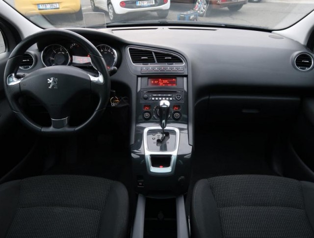 Peugeot 5008  2.0 HDI 