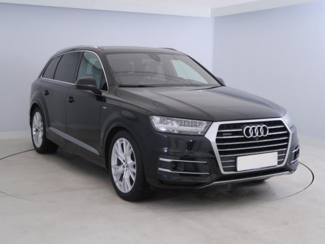 Audi Q7  3.0 TDI S-Line