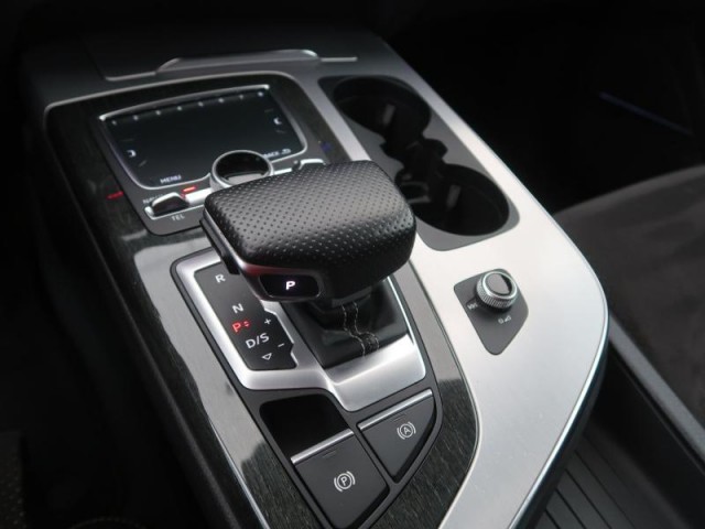 Audi Q7  3.0 TDI S-Line