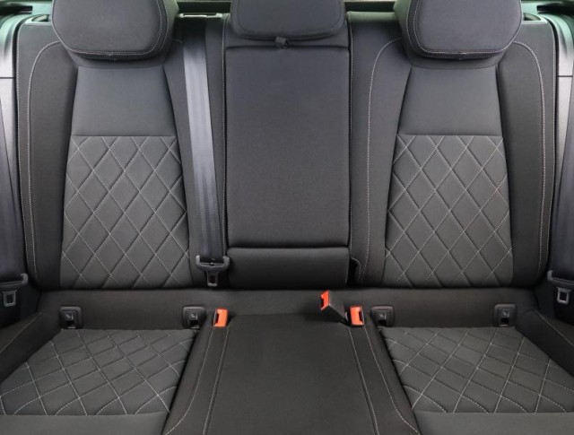 Škoda Karoq  1.5 TSI Sportline