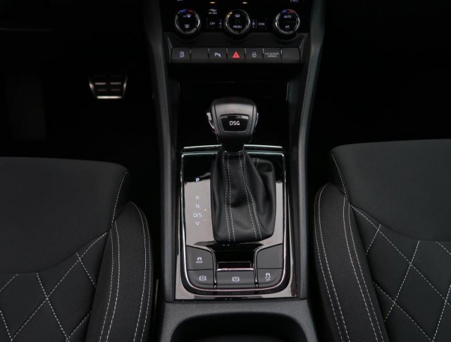 Škoda Karoq  1.5 TSI Sportline