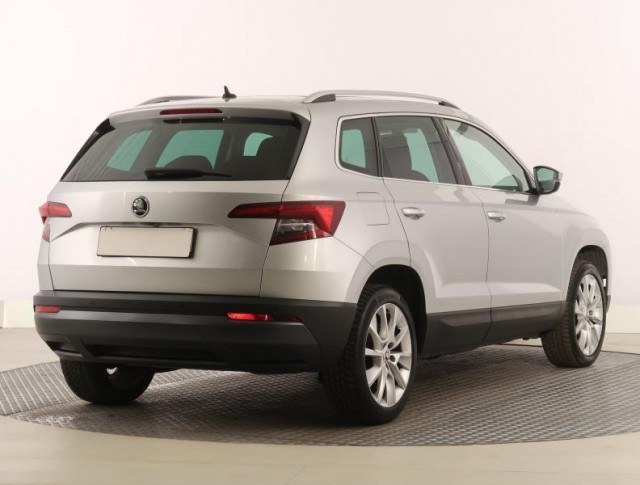 Škoda Karoq  1.0 TSI Ambition