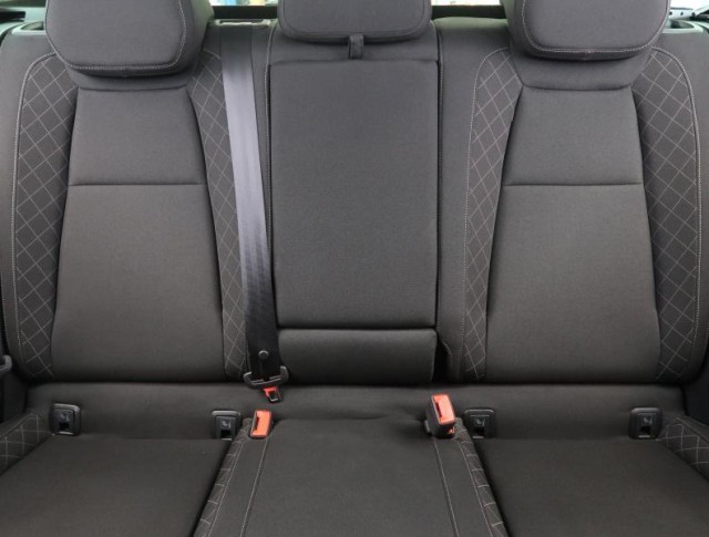 Škoda Karoq  1.0 TSI Ambition