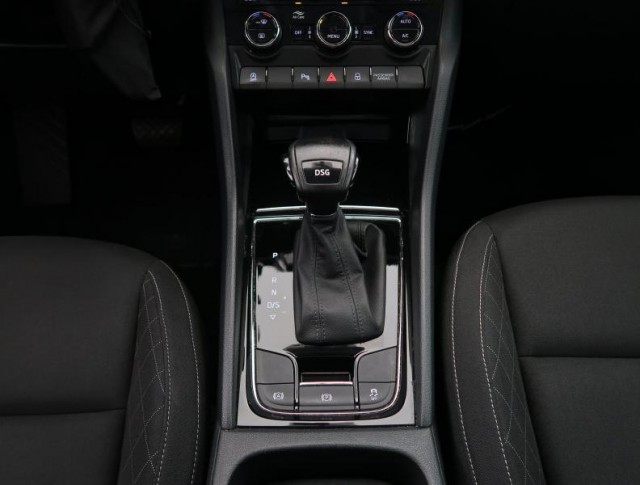 Škoda Karoq  1.0 TSI Ambition