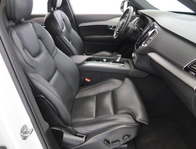 Volvo XC90  B5 AWD R-Design