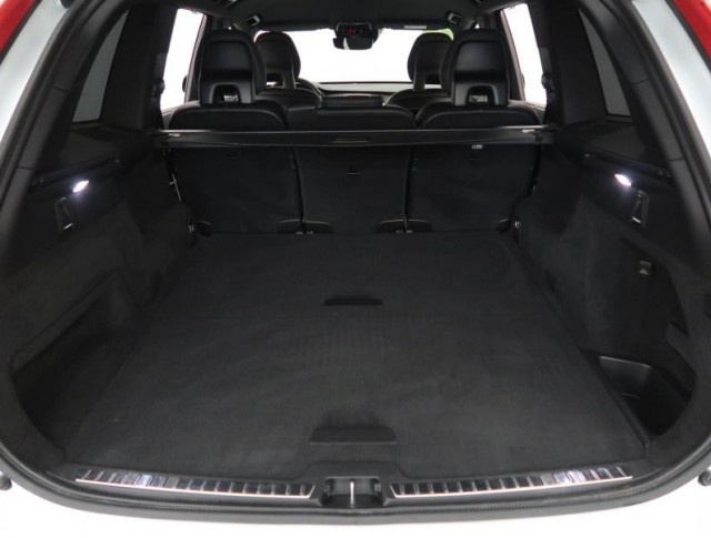 Volvo XC90  B5 AWD R-Design