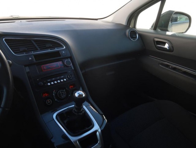 Peugeot 5008  PureTech 130 