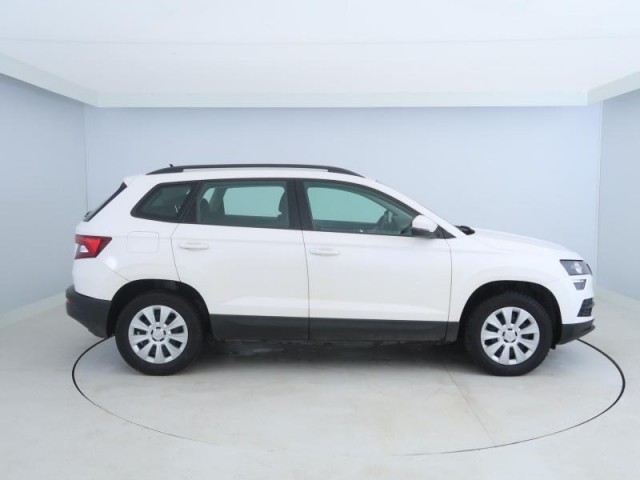 Škoda Karoq  1.0 TSI Active