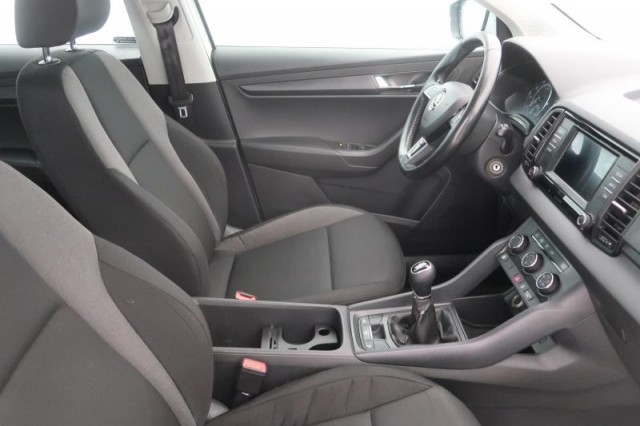 Škoda Karoq  1.0 TSI Active