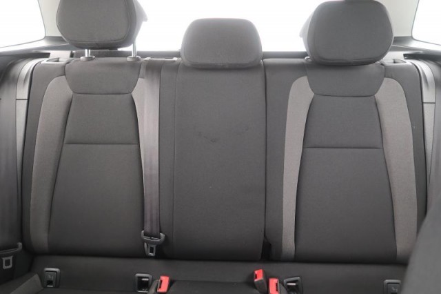 Škoda Karoq  1.0 TSI Active