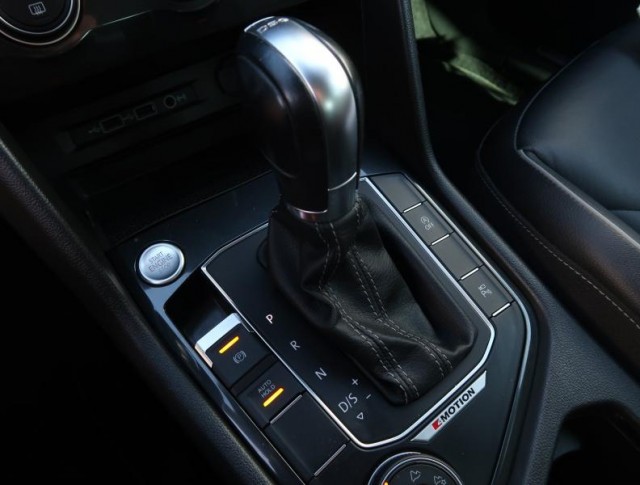 Volkswagen Tiguan  2.0 TDI R-Line