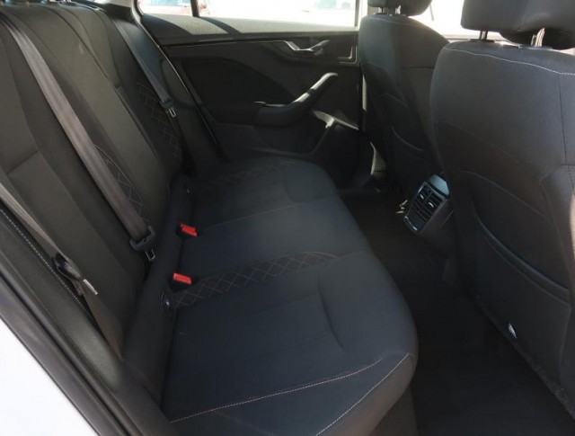 Škoda Kamiq  1.0 TSI Ambition