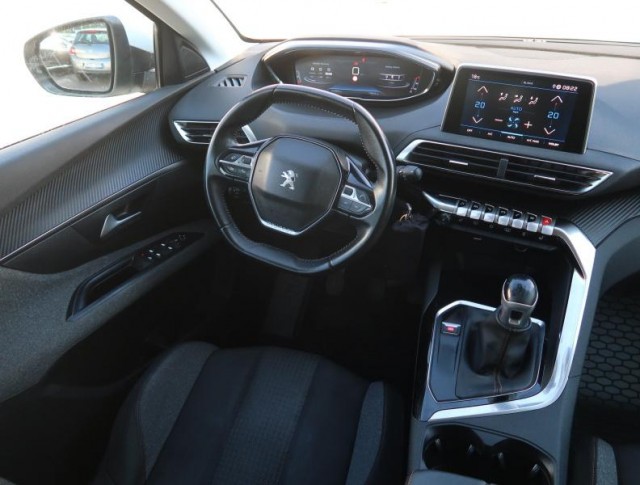 Peugeot 5008  PureTech 130 