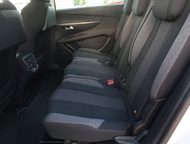 Peugeot 5008  PureTech 130 