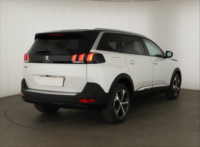 Peugeot 5008  1.6 THP 