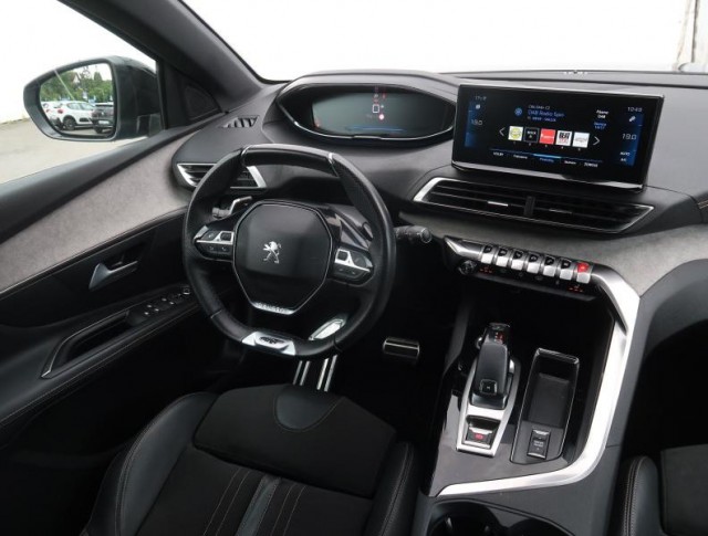 Peugeot 3008  1.2 PureTech GT