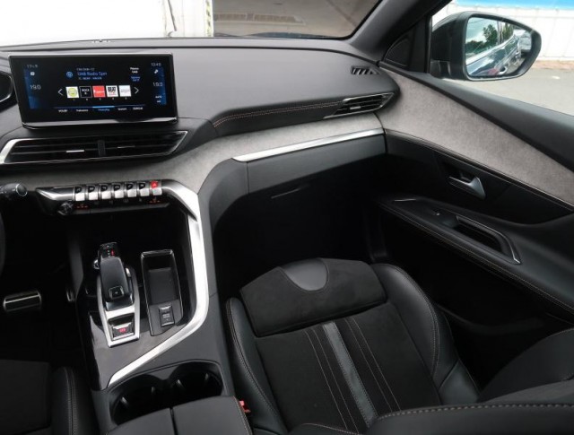 Peugeot 3008  1.2 PureTech GT