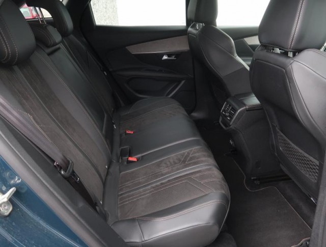 Peugeot 3008  1.2 PureTech GT