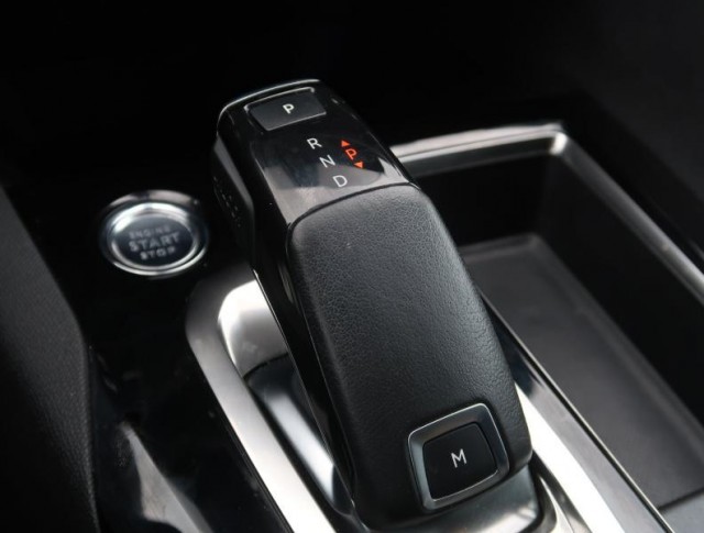 Peugeot 3008  1.2 PureTech GT