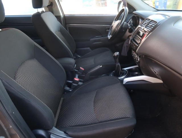 Mitsubishi ASX  1.6 MIVEC 