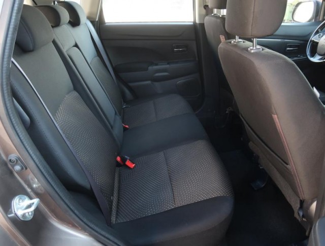 Mitsubishi ASX  1.6 MIVEC 
