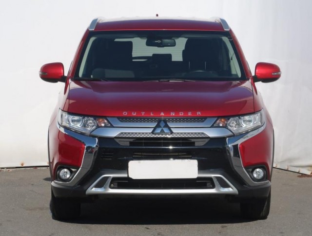 Mitsubishi Outlander  2.0 