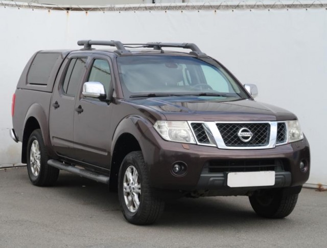 Nissan Navara  2.5 D 
