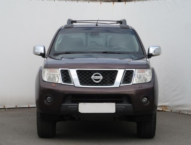 Nissan Navara  2.5 D 