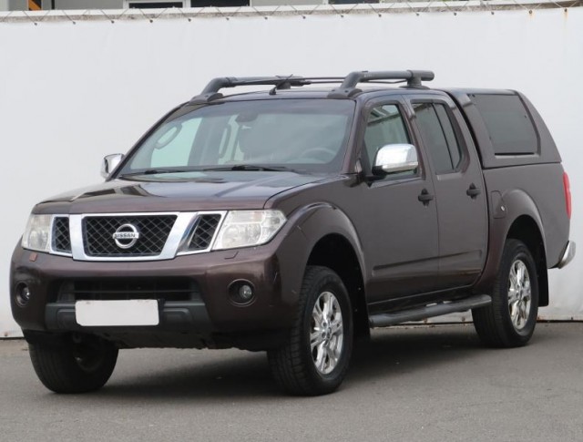 Nissan Navara  2.5 D 