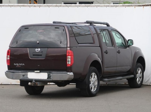 Nissan Navara  2.5 D 