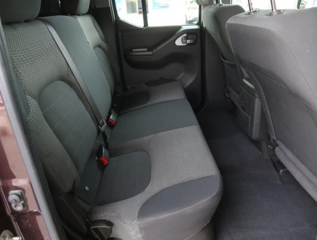 Nissan Navara  2.5 D 