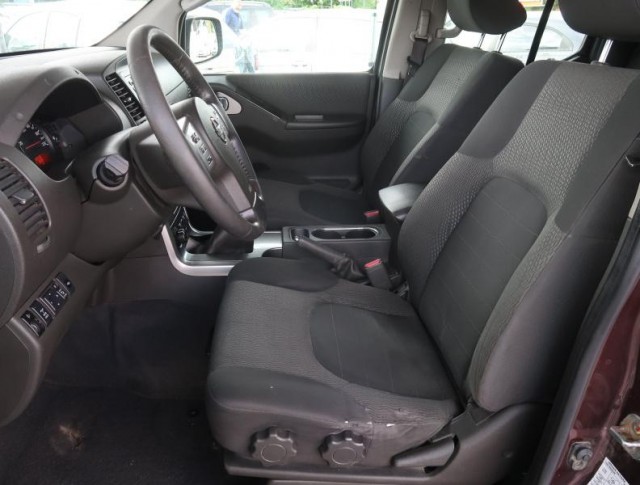 Nissan Navara  2.5 D 