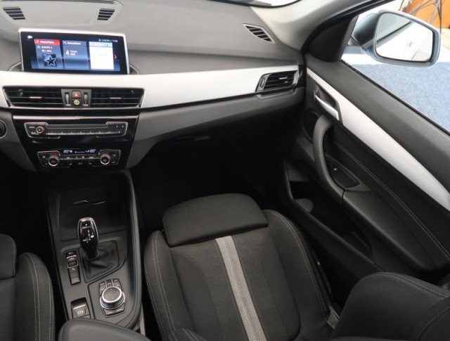 BMW X1  sDrive18i 