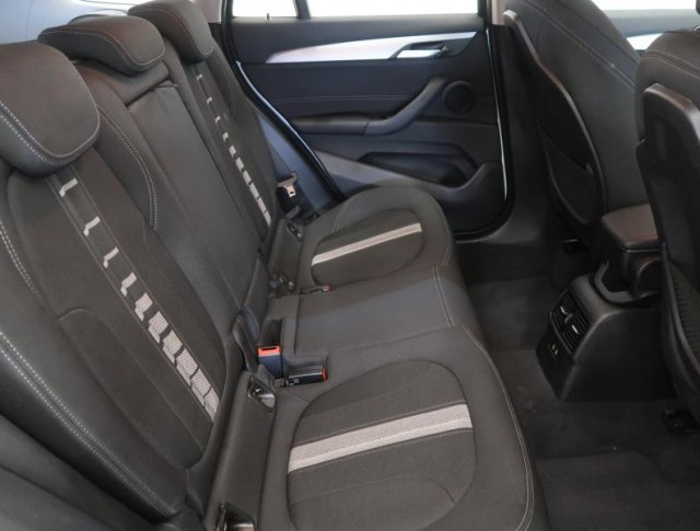 BMW X1  sDrive18i 