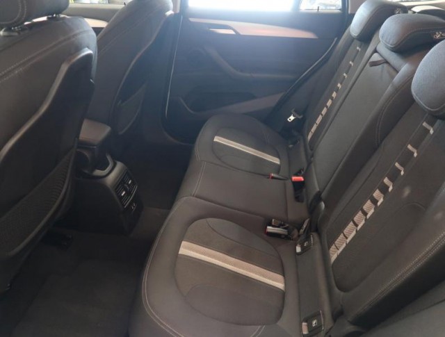 BMW X1  sDrive18i 