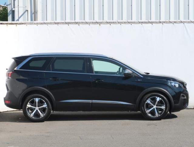 Peugeot 5008  2.0 BlueHDi 