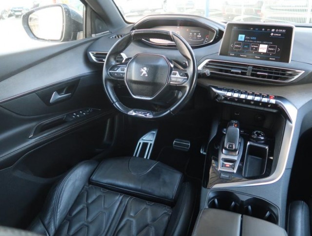Peugeot 5008  2.0 BlueHDi 