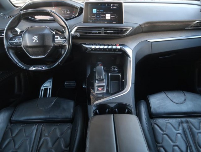 Peugeot 5008  2.0 BlueHDi 