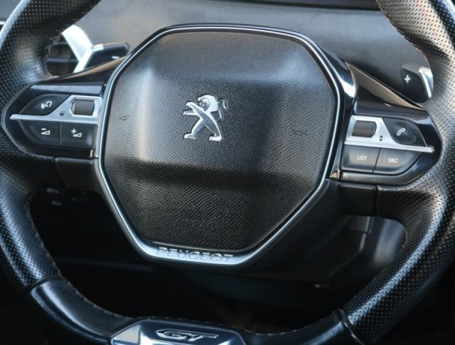 Peugeot 5008  2.0 BlueHDi 